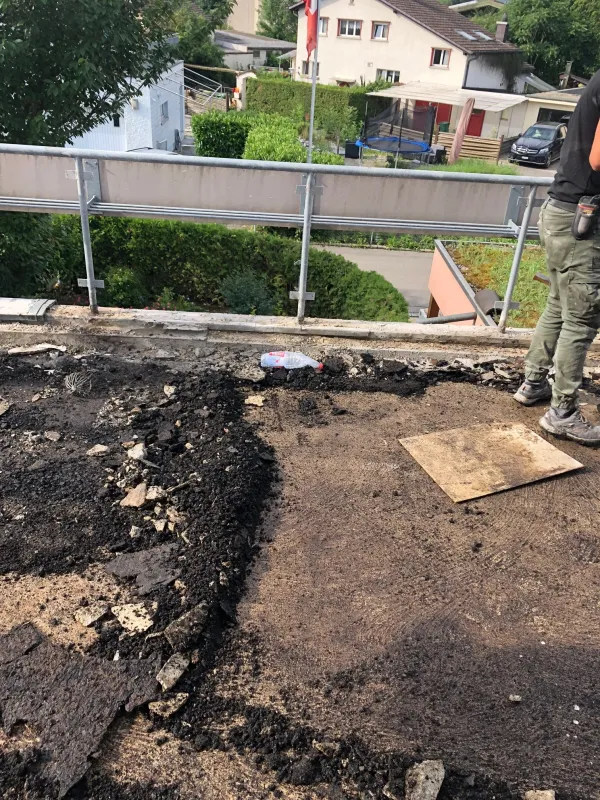 Umbau: Abdichtungsarbeiten auf dem Flachdach